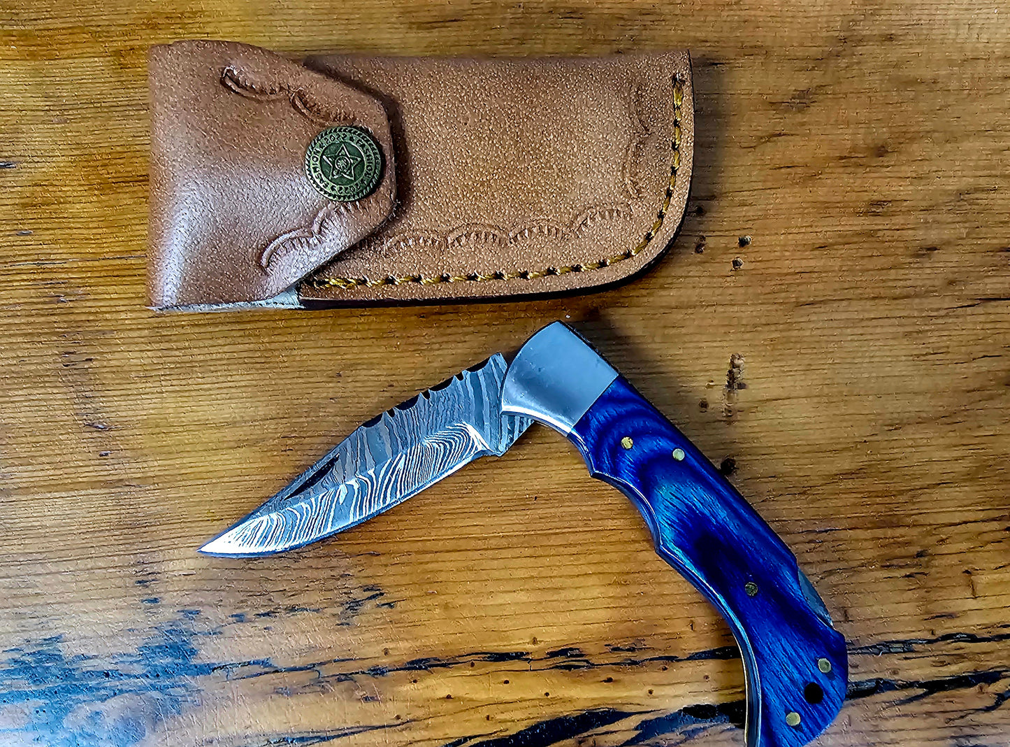 Damascus Steel folding pocket knife