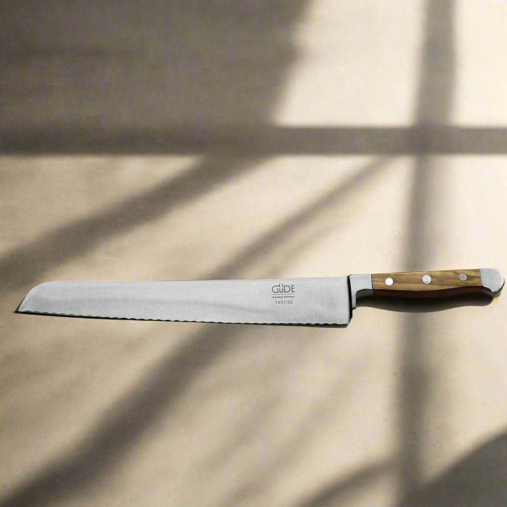 ALPHA OLIVE | Bread Knife Franz Dude 12.5 " Right hand version | Forged steel / Olive Wood Handle Ginza Steel