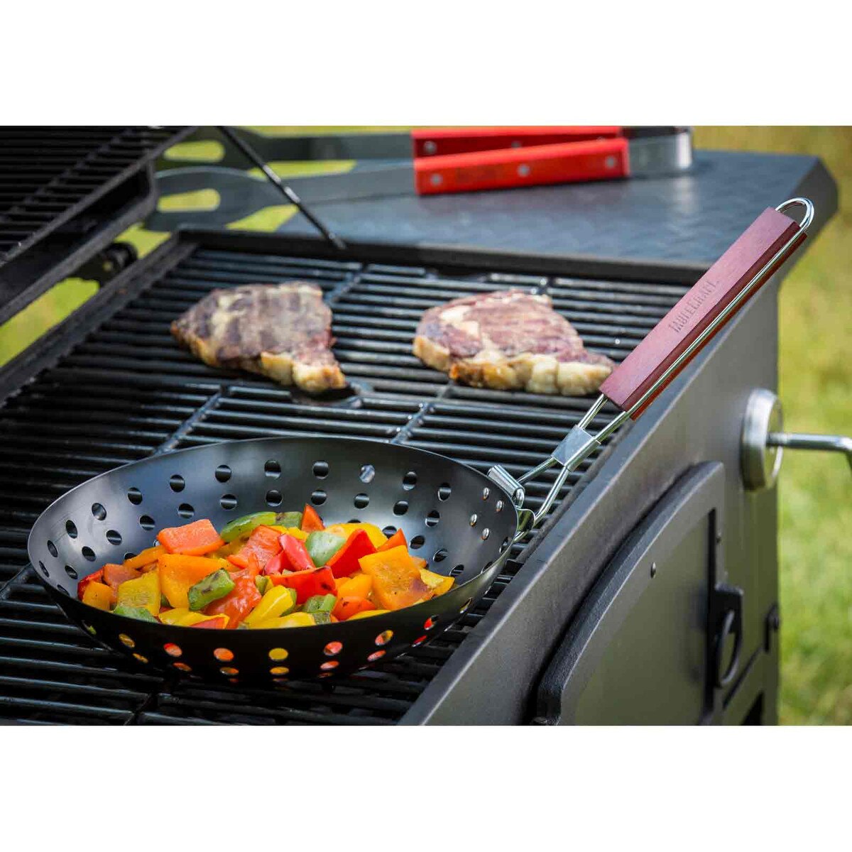 TableCraft Round Grilling Wok With Handle