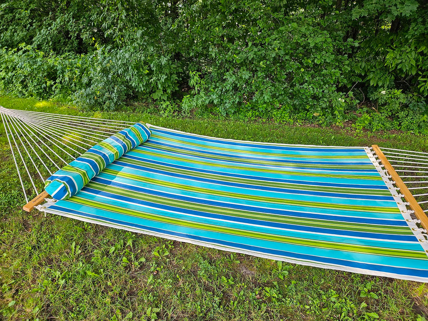 Deluxe Quilted Hammock with 3-Beam Stand Hammock Universe Canada