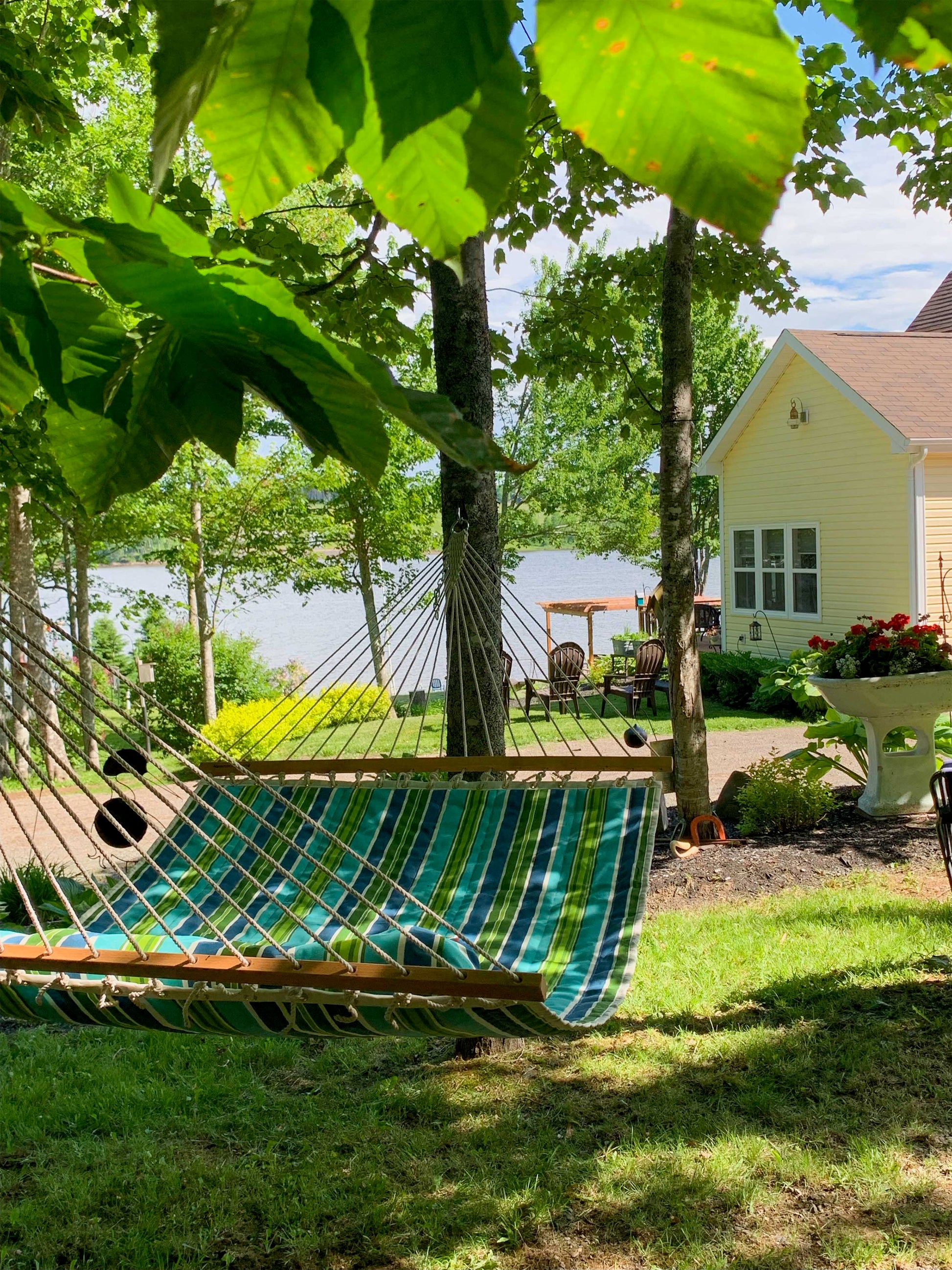 Quilted Hammock - Deluxe Hammock Universe Canada