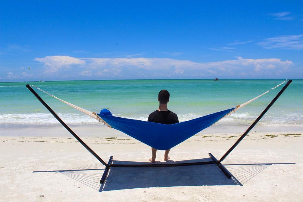 Olefin Double Quilted Hammock with Matching Pillow with 3-Beam Stand Hammock Universe Canada