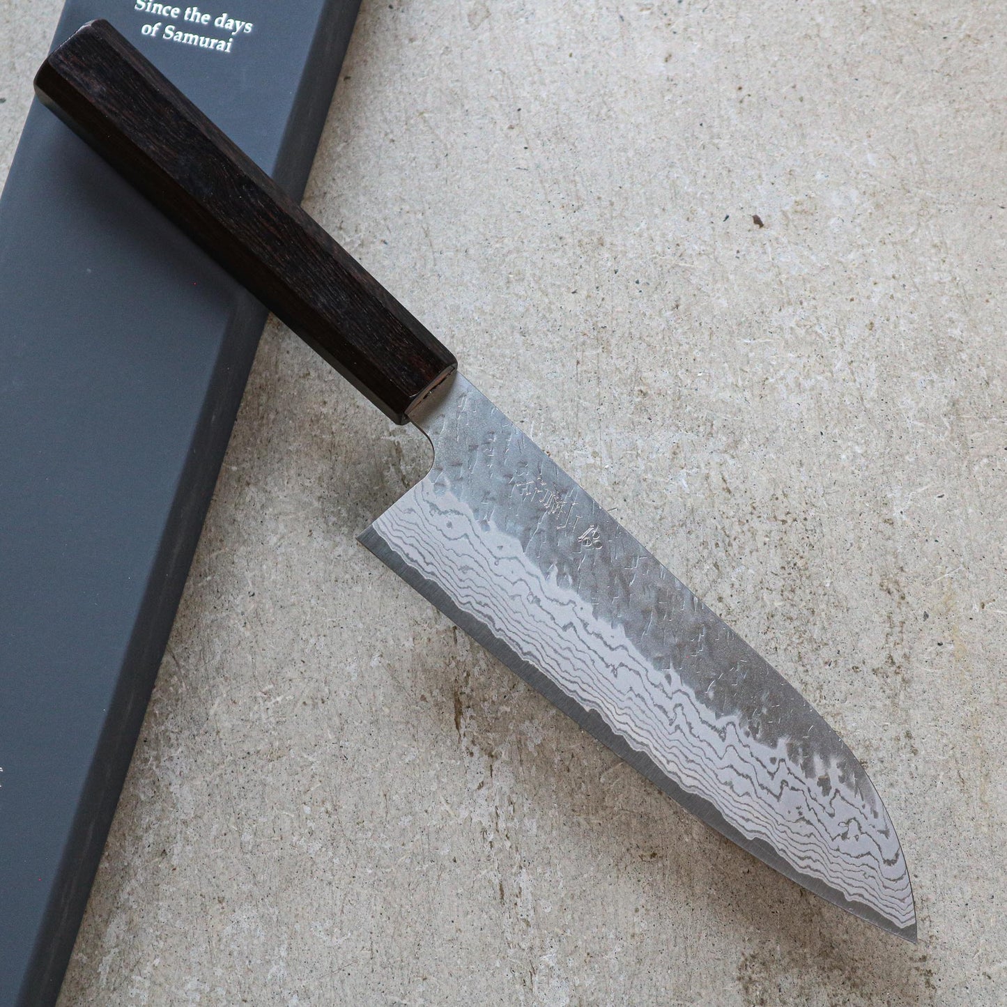 Nigara Hamono Tsuchime Damascus Santoku 170 mm