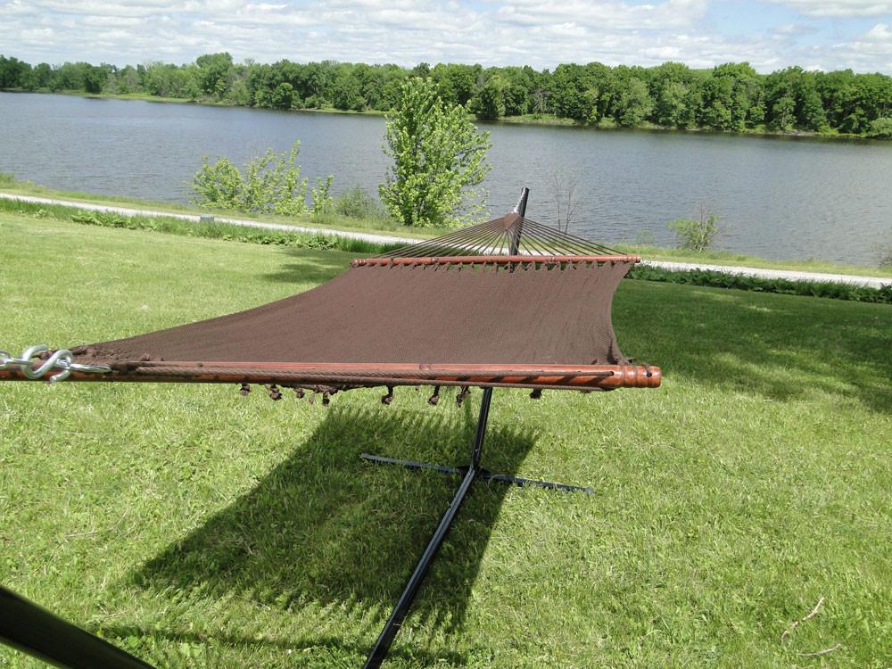 Polyester Rope Hammock - Soft-Woven Deluxe Hammock Universe Canada