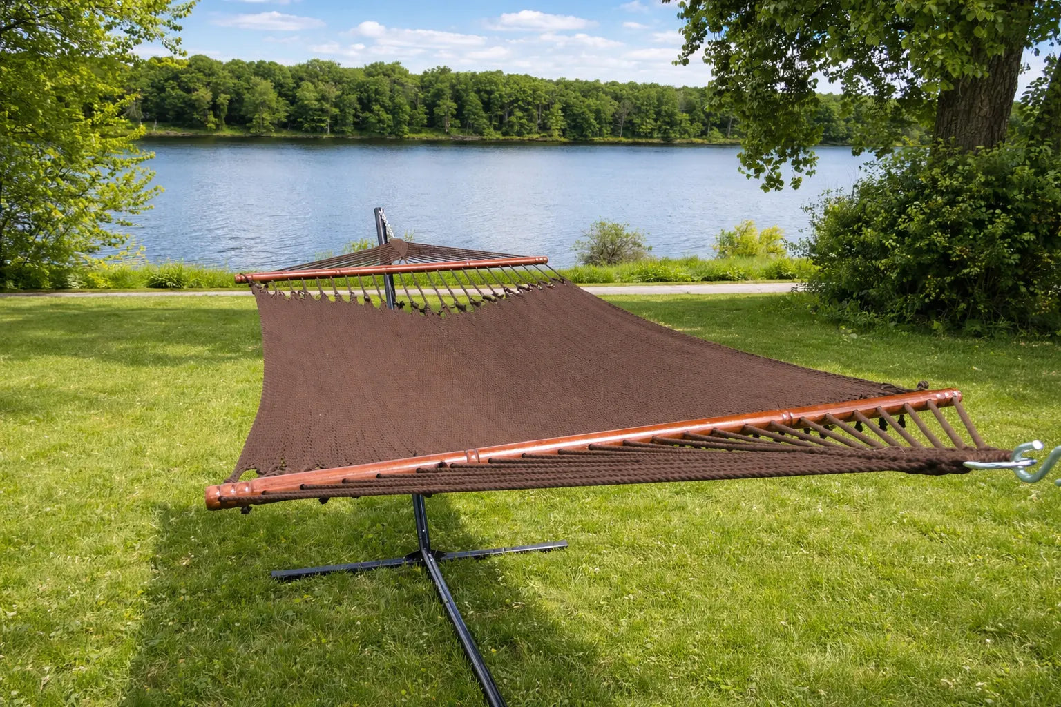 Deluxe Polyester Rope Hammock with 3-Beam Stand Hammock Universe Canada