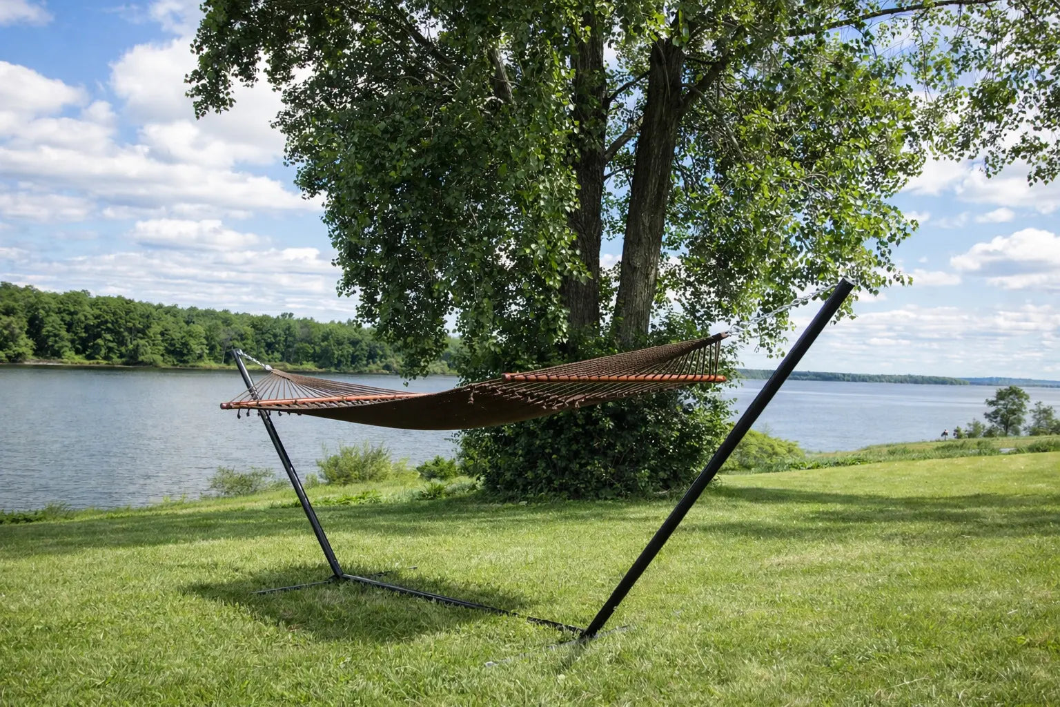 Deluxe Polyester Rope Hammock with 3-Beam Stand Hammock Universe Canada