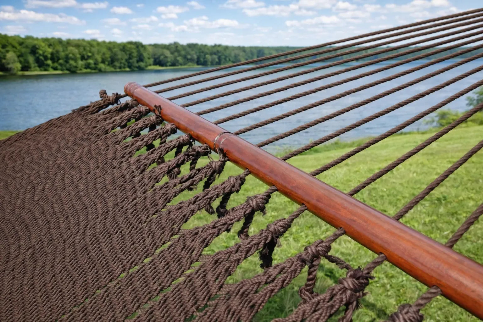 Deluxe Polyester Rope Hammock with 3-Beam Stand Hammock Universe Canada