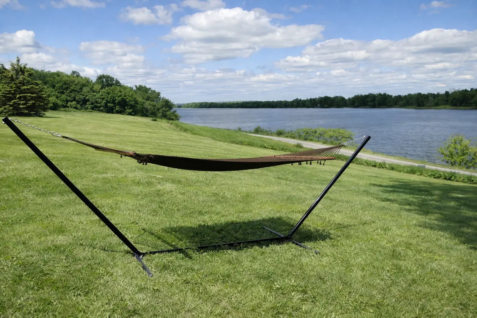 Deluxe Polyester Rope Hammock with 3-Beam Stand Hammock Universe Canada