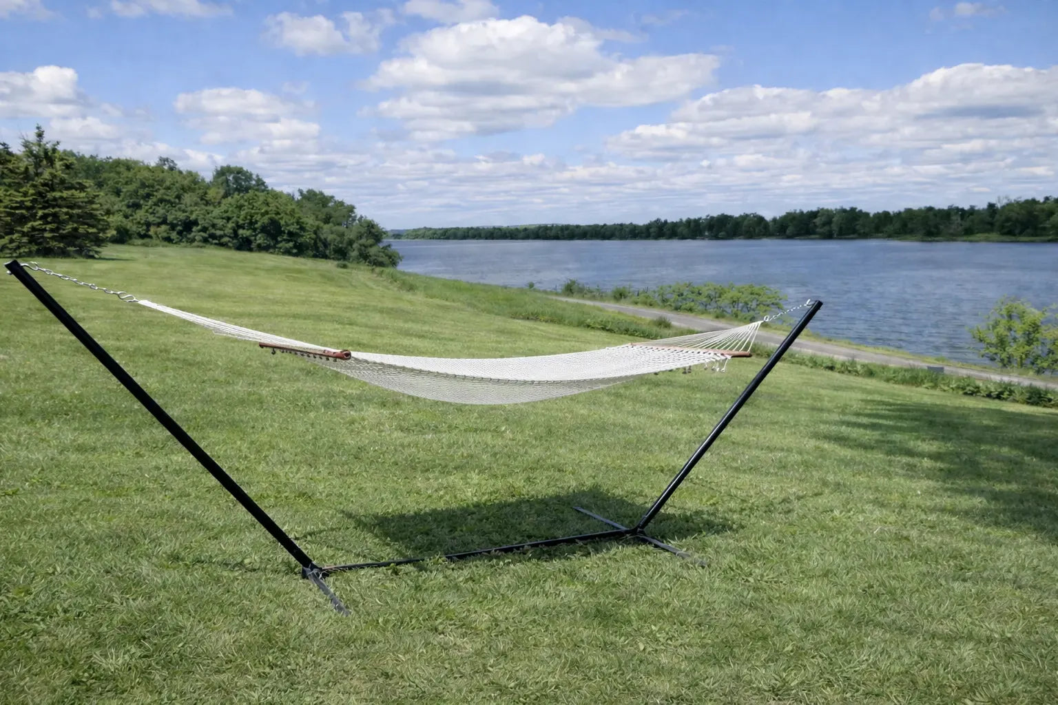 Deluxe Polyester Rope Hammock with 3-Beam Stand Hammock Universe Canada