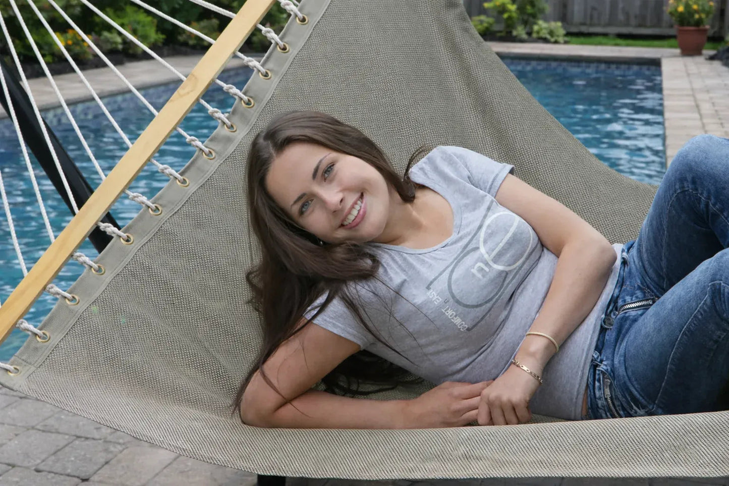 Poolside | Lake Hammock with 3-Beam Stand Hammock Universe Canada