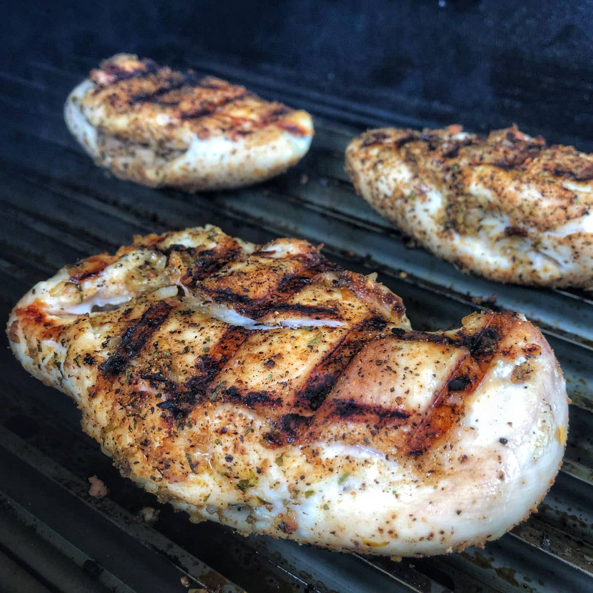 Willie Pete Chicken Seasoning - Poultry, Garlic, Pepper Grill Your Ass Off - Spices, Rubs, Seasonings, Sauces, Jerky
