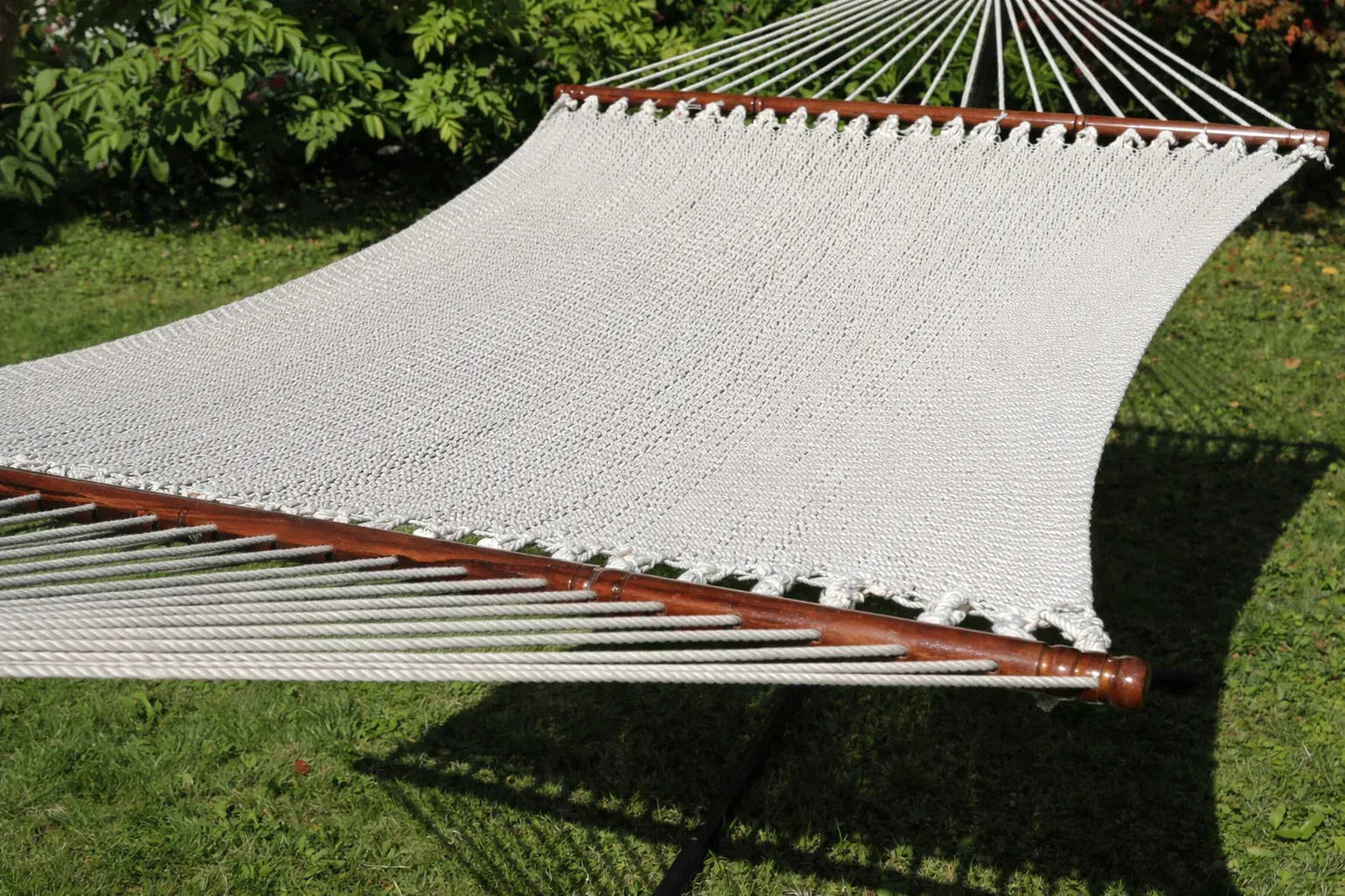 Polyester Rope Hammock - Soft-Woven Deluxe Hammock Universe Canada